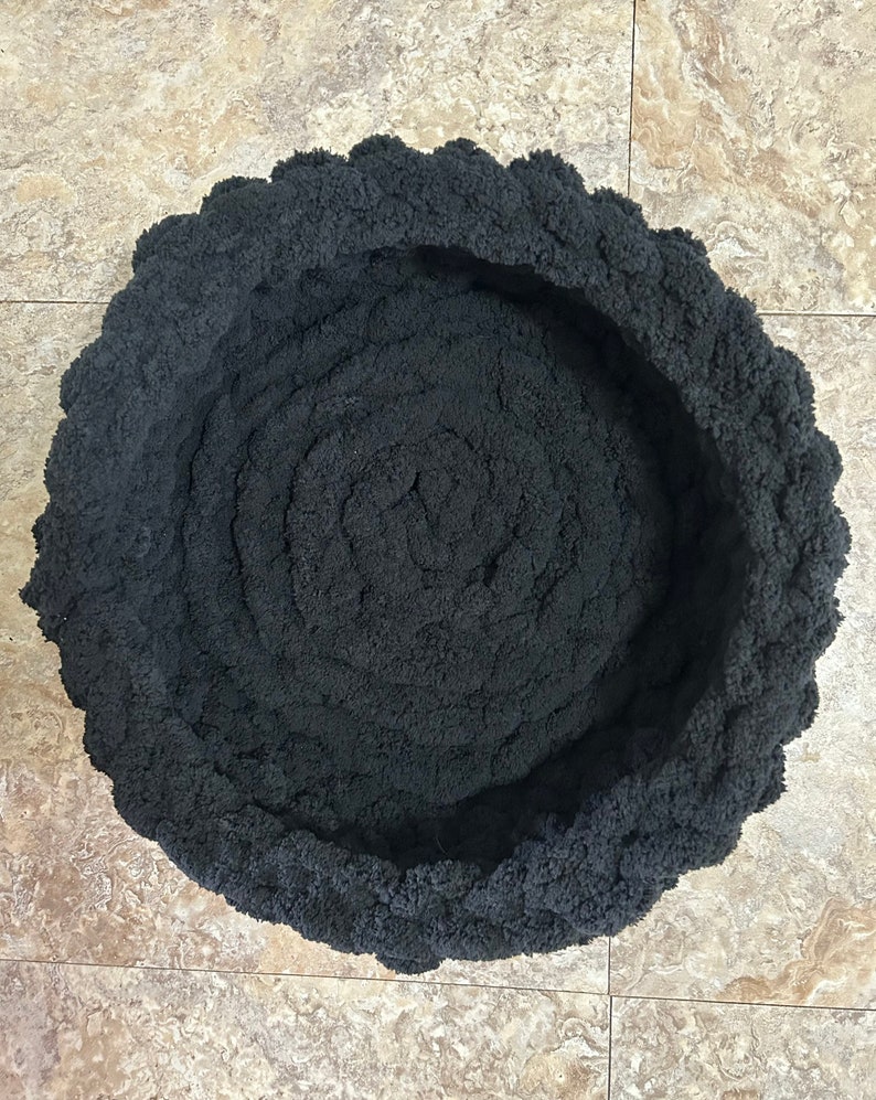 NEW COLORS Handmade Chenille Cat Bed – Chunky Yarn Pet Bed – Plush Mat image 6