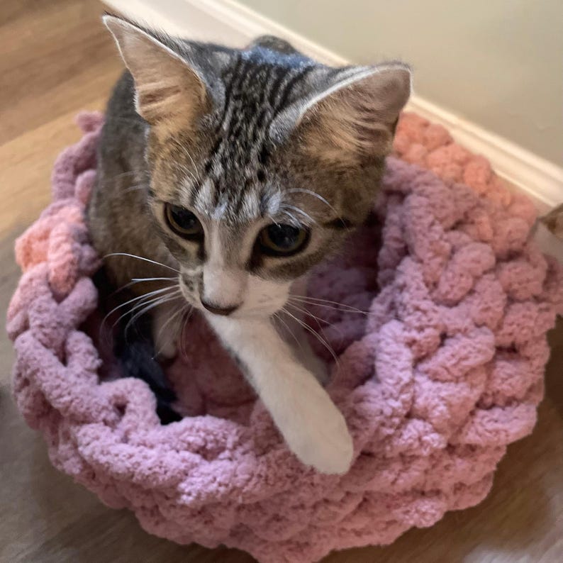 NEW COLORS Handmade Chenille Cat Bed – Chunky Yarn Pet Bed – Plush Mat image 9
