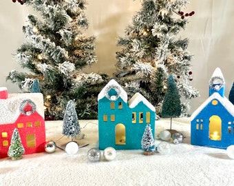 Kitschig | Mid-Century | Jahrgang | Keramik Putzhäuschen | Weihnachtshäuschen | Dorf | Glitzer Haus | Handarbeit | Island X-Mas in den Tasten