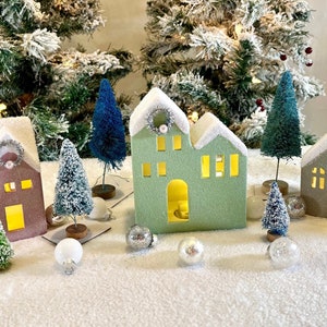 Kitschy | Cute Mid-Century | Ceramic X-mas | Retro  | Putz House | Christmas Cottage | Village | Vintage Glitter House | Handmade | Teaberry
