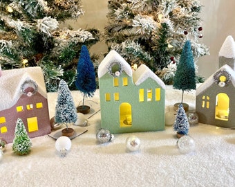 Kitschig | Niedliche Mid-Century | Keramik Weihnachten | Retro | Haus Putz | Weihnachtshäuschen | Dorf | Vintage Glitzer-Haus | Handarbeit | Teebeere