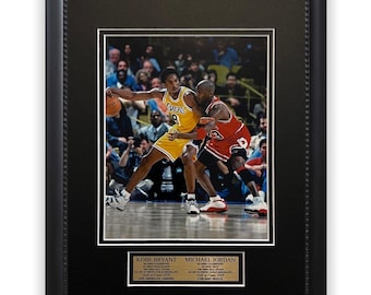 Kobe Bryant & Michael Jordan Unsigned Photo Framed to 11x14
