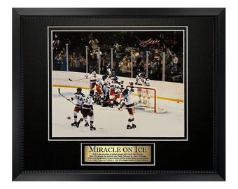 Miracle On Ice USA Hockey Unsigned Photograph Framed to 11x14