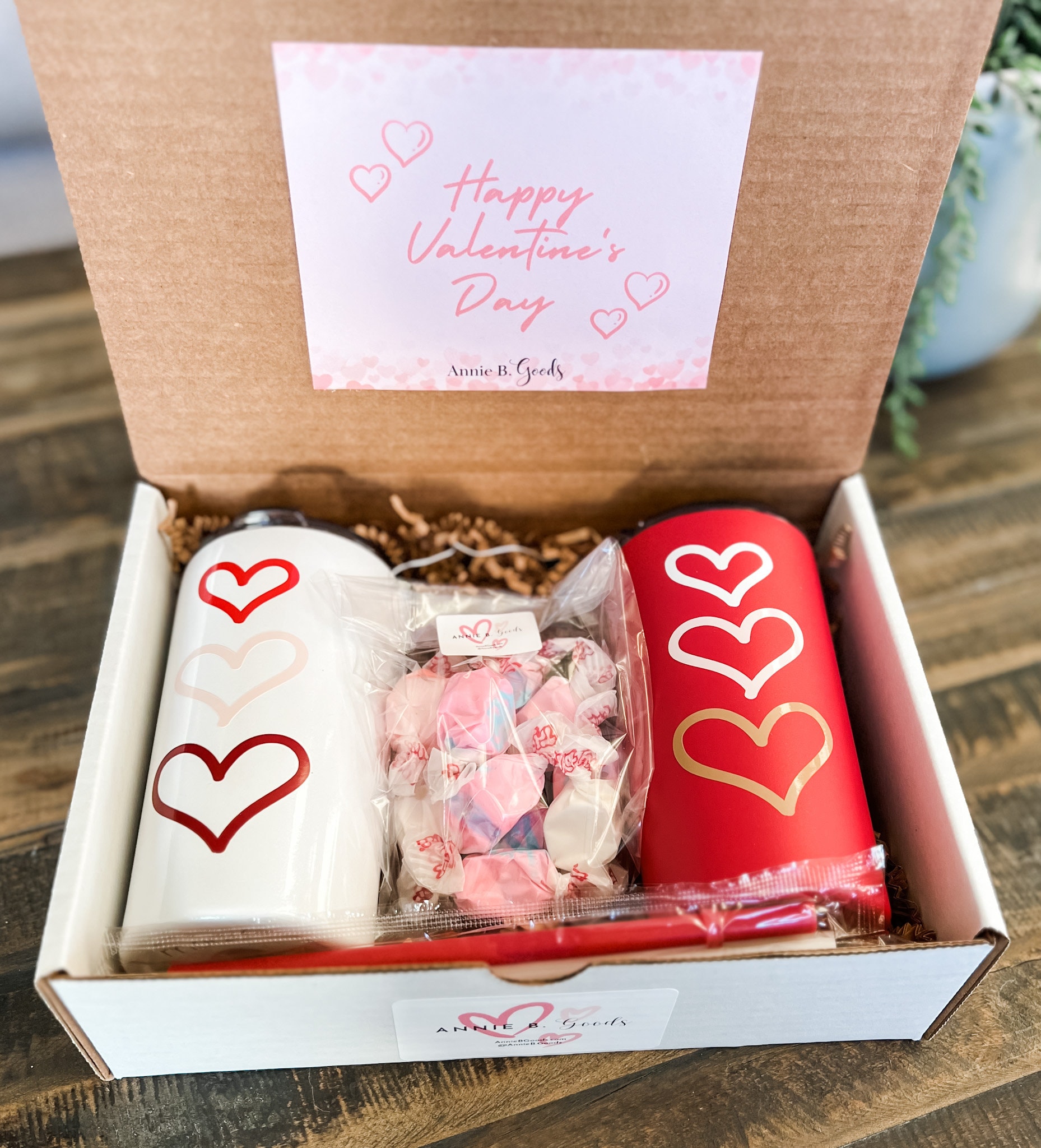 Valentine's Day Heart Shaped Gift Boxes with Window 3 Pack Valentine Hearts  Treat Box with Lids Valentines Nesting Cardboard Cookie Box for Gift