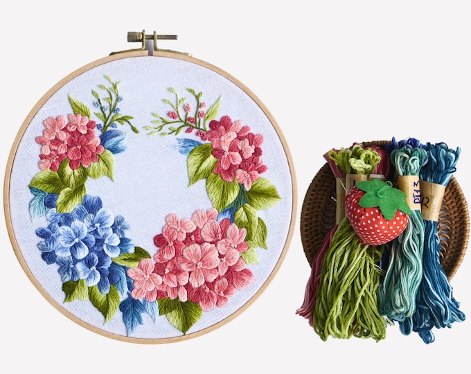 KIT223 Easy Embroidery Kit, Hydrangea wreath design by ThuongEmbroidery, Plus 30% embroidery thread