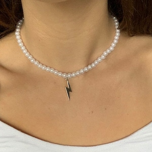 Collar de encanto de relámpago de perlas falsas / Collar de encanto de imitación de perlas de moda