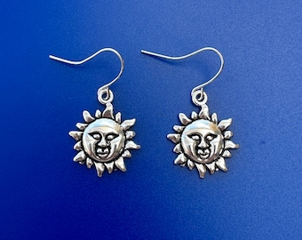 Pendientes de encanto de cara de sol / Pendientes de sol con cara / Pendientes colgantes de sol