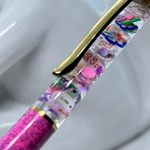 Kawaii kitty and friends float pen. Kitty & her favorite friends snow globe glitter pen. Cute pen, planner pen, fan gift, gift for her.