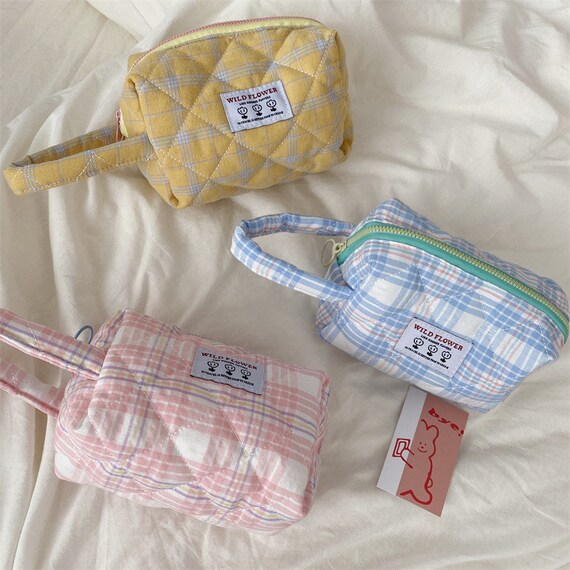 Checkered Pattern Zipper Makeup Bag