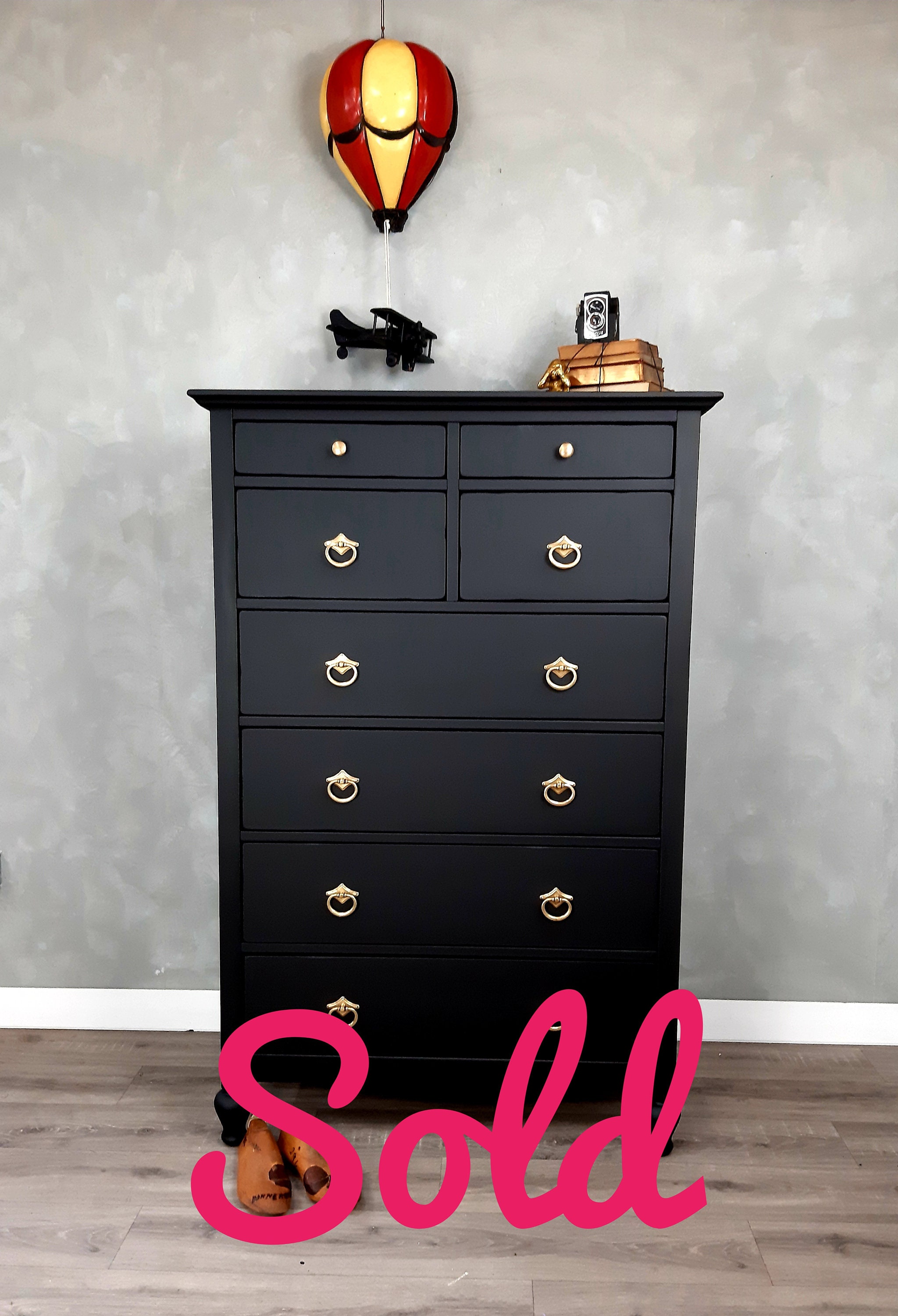 Black stand up dresser deals