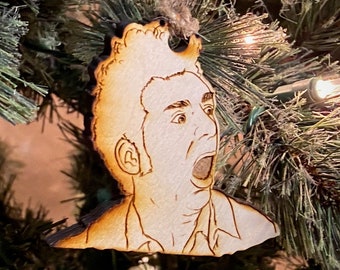 クレイマーは木製のクリスマスオーナメントに驚愕