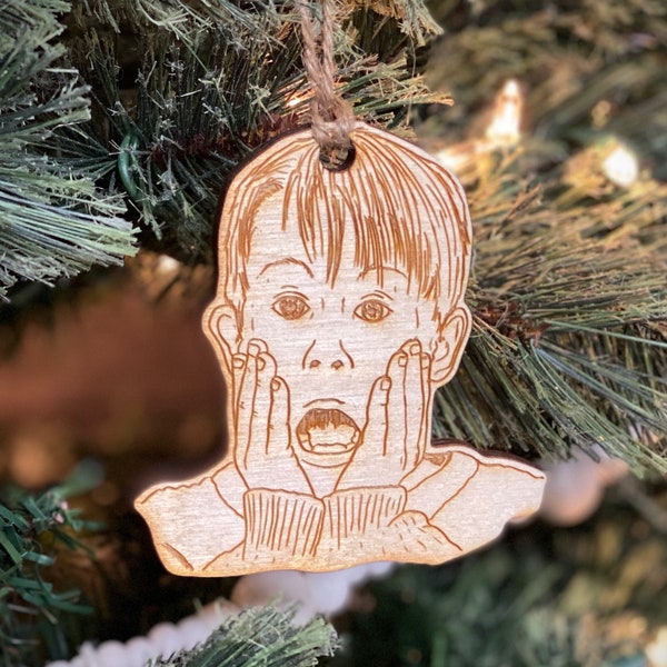 Kevin in Home Alone (Macaulay Culkin) wooden Christmas ornament
