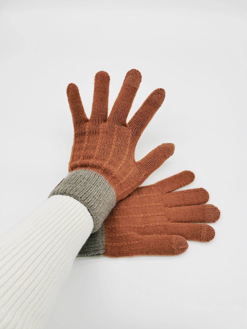 Schlichte zeitlose Damen Handschuhe für Herbst/Winter, dehnbar & warm, mit Touchscreen-Finger in Uni-Farben braun, natur, schwarz Bild 10