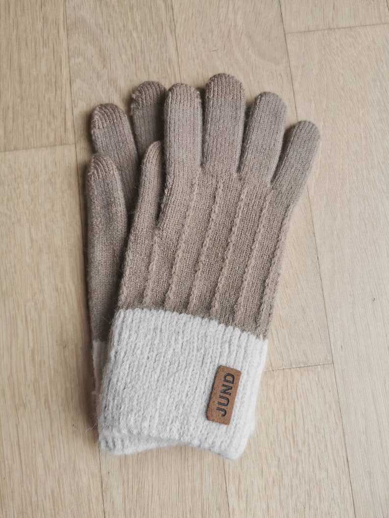 Schlichte zeitlose Damen Handschuhe für Herbst/Winter, dehnbar & warm, mit Touchscreen-Finger in Uni-Farben braun, natur, schwarz Natur