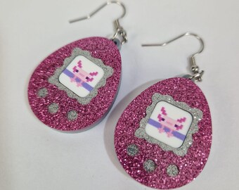 Kolczyki akrylowe inspirowane Tamagotchi Axolotl, przekłuwane i zapinane na klips