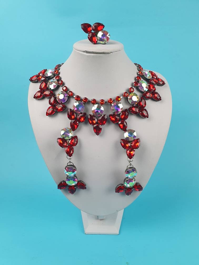 Large costume deals jewelry necklaces