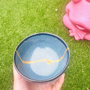 Kintsugi Ceramic Bowl, Wabi Sabi Art, Gold Repaired Pottery, Decorative Trinket Dish