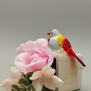 Hand Blown Glass Bird Figurine: Miniature Sculpture