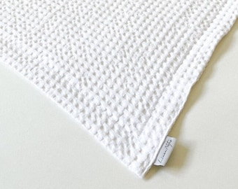 Waffle Pattern White Bath Mat, Bath Rugs, Soft Bath Mat, Boho Bath Mat, Handmade Bath Mat