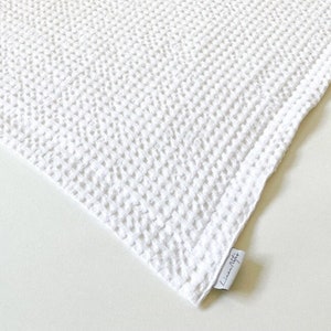 Waffle Pattern White Bath Mat, Bath Rugs, Soft Bath Mat, Boho Bath Mat, Handmade Bath Mat