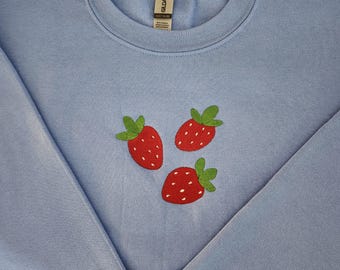 Sudadera con bordado de fresa