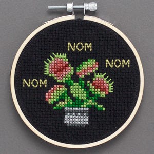 Patrón de punto de cruz - Venus atrapamoscas - Descarga instantánea en PDF