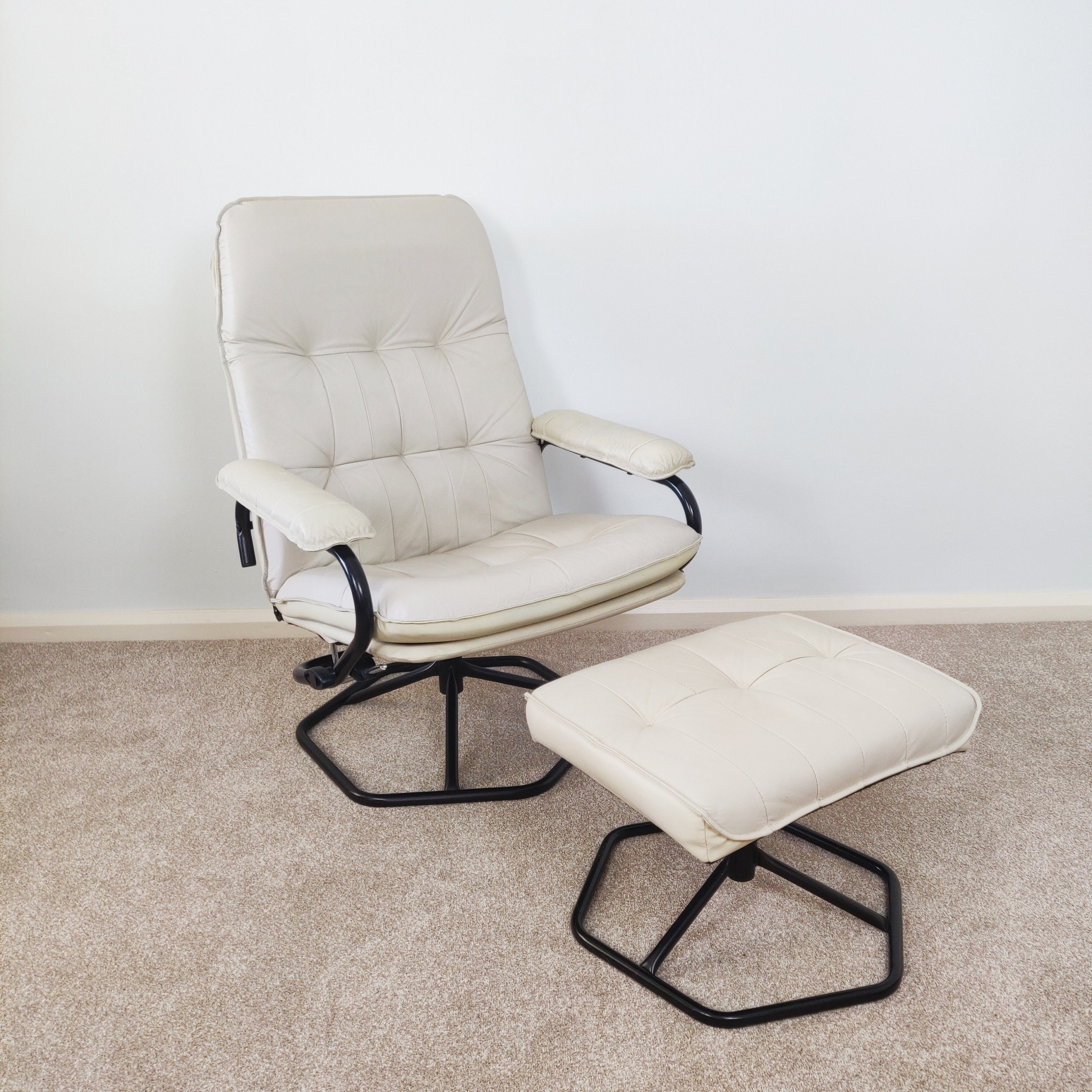 Mid century recliner deals