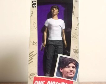 One Direction Louis Tomlinson Collector Doll – Rare 1D Fan Gift – New (Sealed Box)