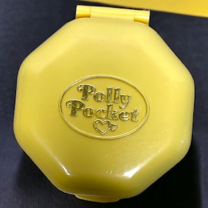 Vintage Polly Pocket 1990s Hair Salon Compact polly pocket vintage No Figures