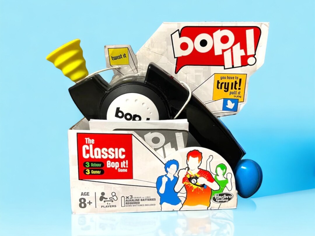 Bop It Classic Game Hasbro Gaming Electronic White Twist Pull Bop 2008 Bop It Game Working Etsy