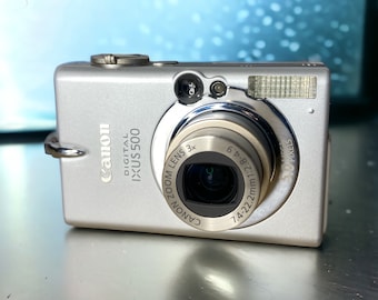 2000s digital camera Canon PowerShot IXUS 500 | 5.0MP Vintage Compact Digital Camera - Silver | Tested + WORKING