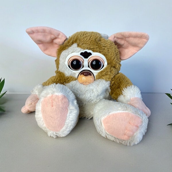Vintage 1999 Gizmo Furby Gremlins Original furby Electronic Interactive Talking Pet mogwai Retro 90s Furby / NOT WORKING!