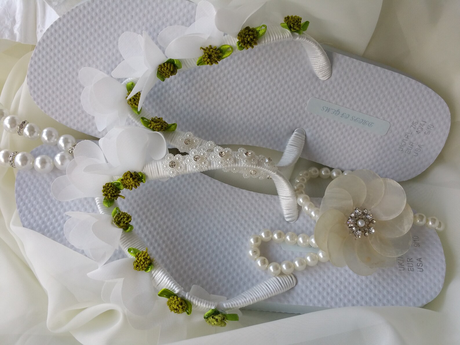 Embellished Flip Flops Crystal Daisy Flowers and Chiffon Flowers Leaves