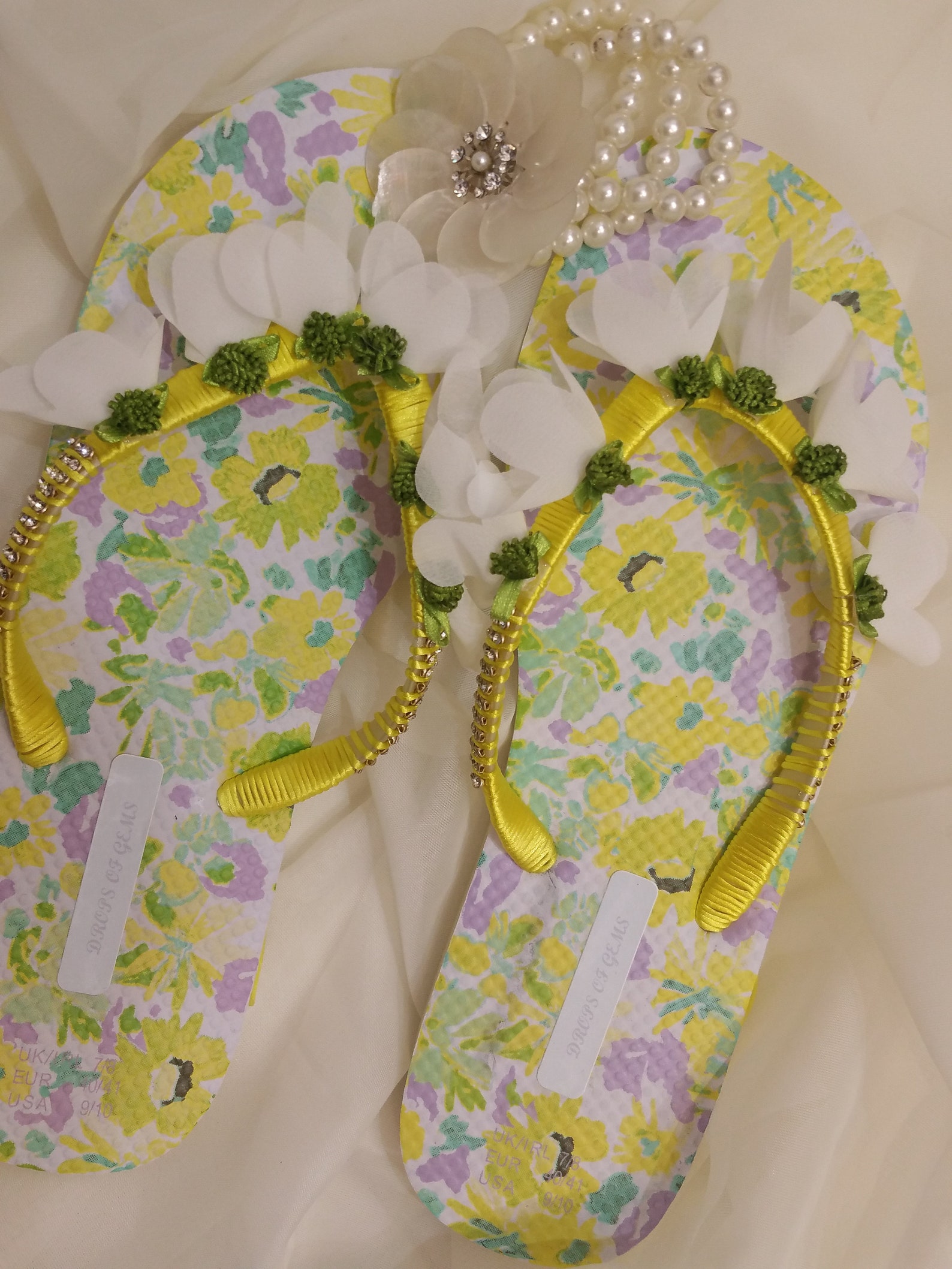 Embellished Flip Flops with Rhinestones and Chiffon Flowers Leaves