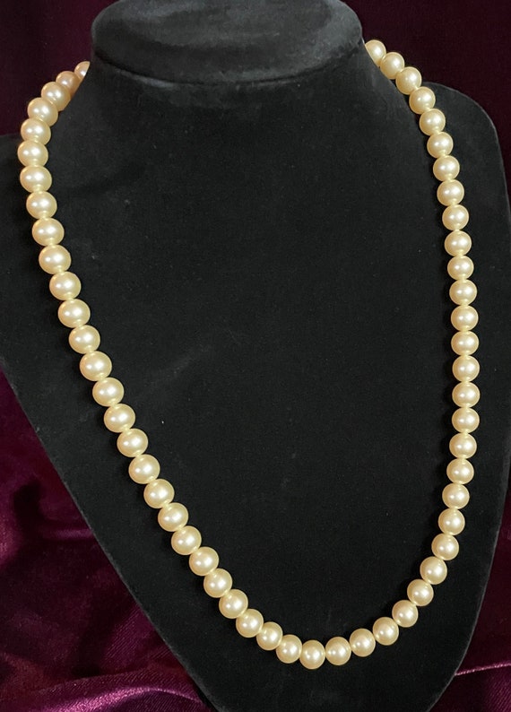 clip on Vintage Hong Kong 1950s Light and Dark Blue Faux Pearl single strand necklace with matching dangledrop earrings Vintage necklace.