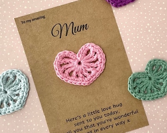 Cadeau câlin de poche pour maman, cadeau incroyable pour maman, cadeau au crochet pour maman, merci maman, cadeau pour maman, cadeau je t'aime maman, câlin pour maman, meilleure maman, souvenir de maman