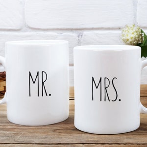 Mr and Mrs Glass mugs, Custom Personalized Coffee mugs, Specialty Coff –  LisbonBlue