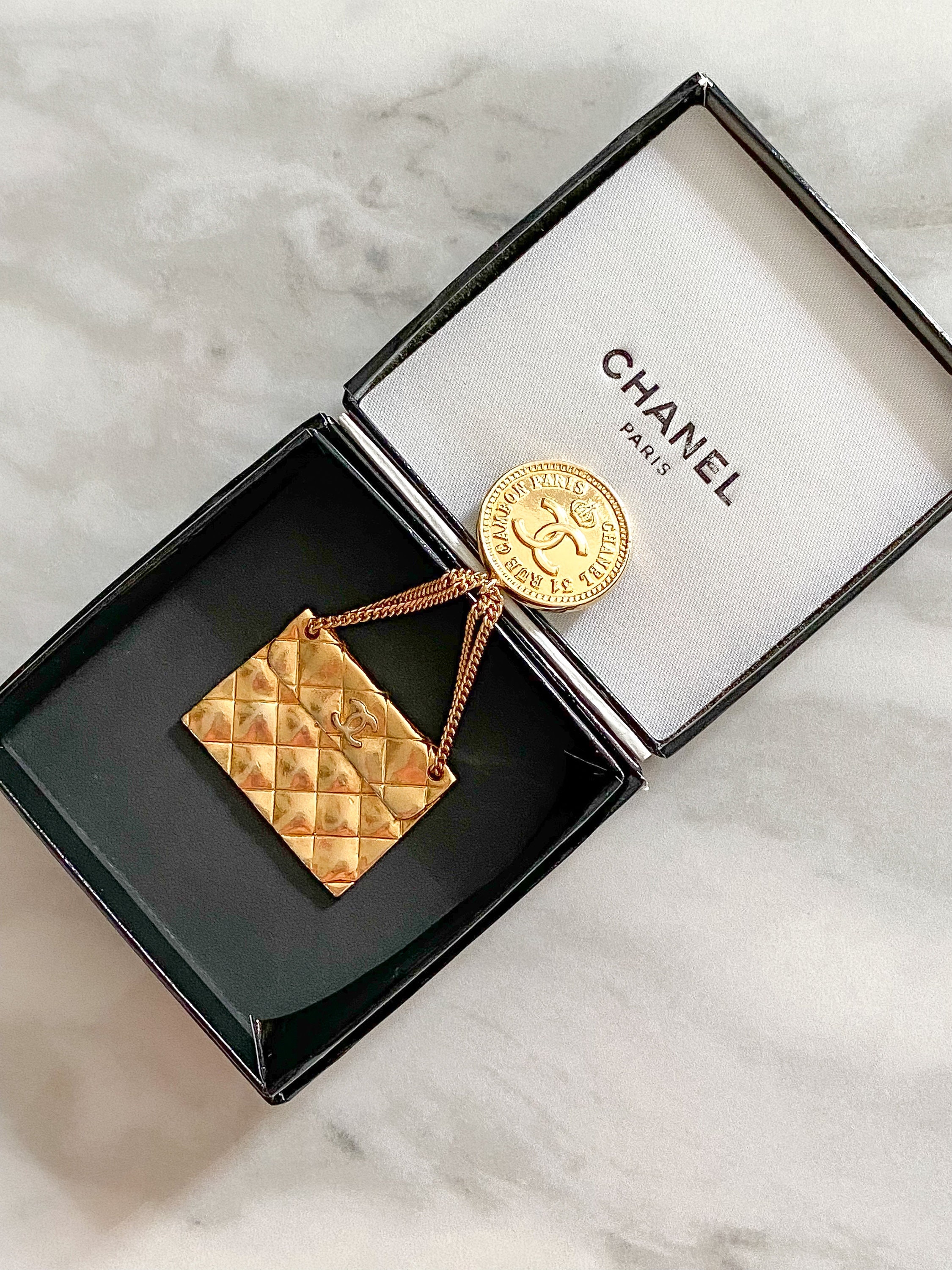 chanel gift wrap