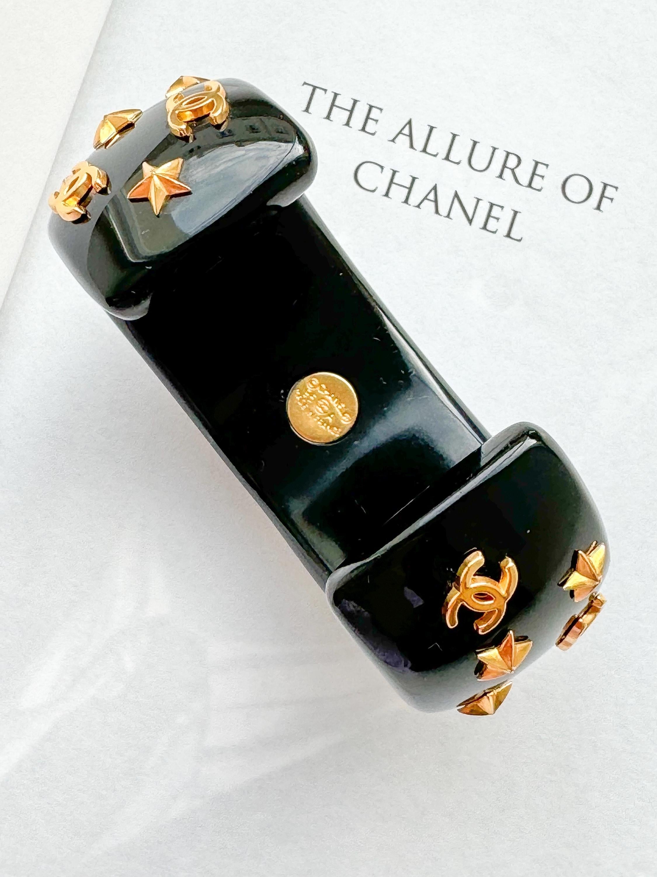 Chanel CC Logos and Stars Black Resin/ Bakelite Cuff