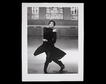 LIZA MINNELLI „Stepping Out“ Vintage-Fotodruck, 1991 Joe Lederer