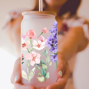 Floral iced coffee glass, summer flower iced coffee glass, watercolor flower coffee cup, flower and bees iced coffee glass,