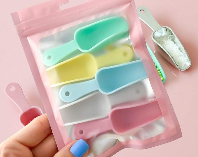 Sprinkle Scoop - Available in 6 colours - Mini spoon perfect for sprinkles - Multipack now available!