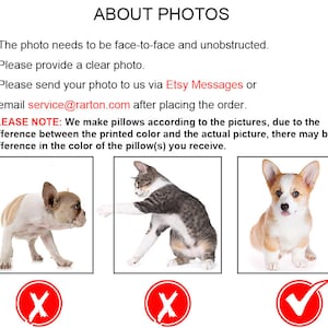 Op de afbeelding: Drie afbeeldingen die voorbeelden laten zien van acceptabele en onacceptabele foto's voor kussens op maat voor huisdieren. De eerste afbeelding toont een Franse bulldog die naar de camera kijkt, de tweede afbeelding toont een kat die naar de camera kijkt en de derde afbeelding toont een corgi die naar de camera kijkt. De eerste twee afbeeldingen hebben een rood kruis eroverheen en de derde afbeelding heeft een groen vinkje eroverheen. De tekst onder de afbeeldingen luidt: "LET OP: We maken kussens volgens de afbeeldingen, vanwege het verschil tussen de gedrukte kleur en de werkelijke afbeelding, kan er een kleurverschil zijn in het/de kussen(s) dat/die u ontvangt."