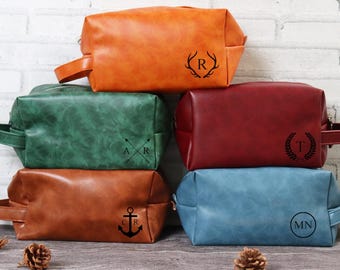 Personalized Mens Leather Toiletry Bag, Custom Dopp Kit, Groomsmen Gift, Travel Shaving Bag for Him, Anniversary Boyfriend Husband Gift