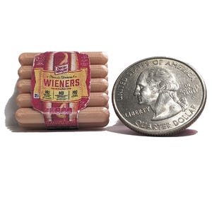 1:6 Miniature Picnic Scene – Realistic Handmade Display Hot Dogs - packaged