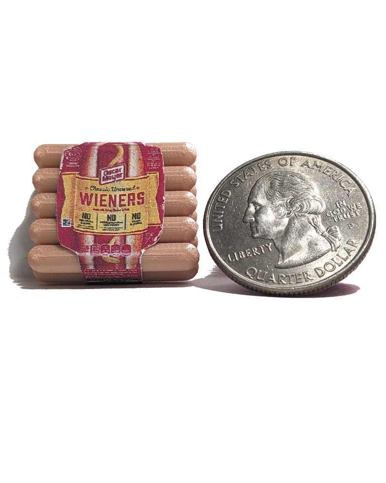 1:6 Miniature Picnic Scene – Realistic Handmade Display Hot Dogs - packaged