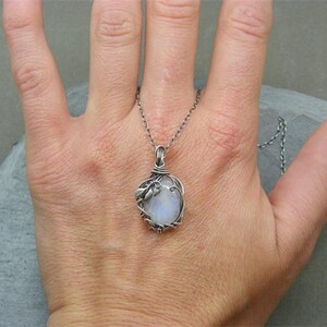 Silver Moonstone Pendant Necklace