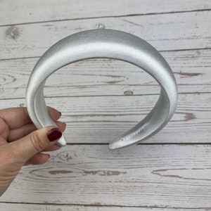 Elegant White Satin Padded Headband for Women-Chic Hair Accessory