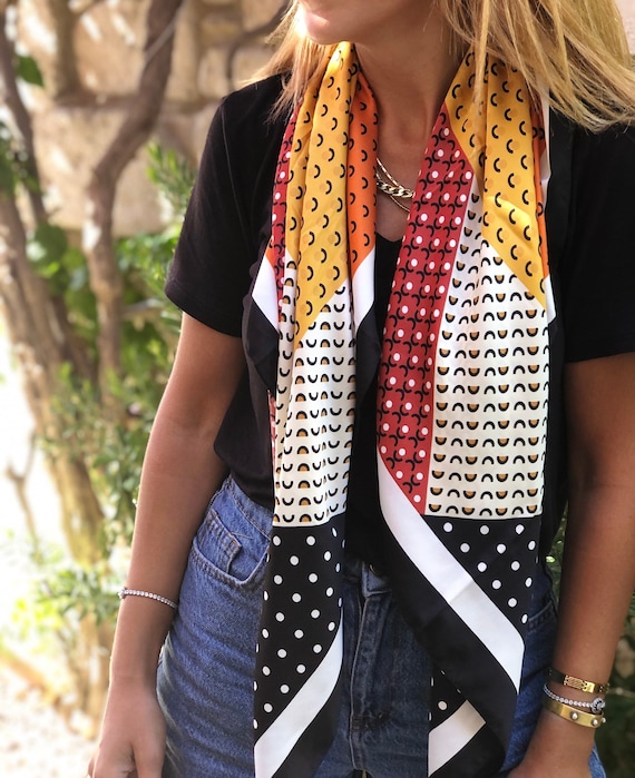 How To Accessorize With Twill Scarves For Summer - Spotted Fashion