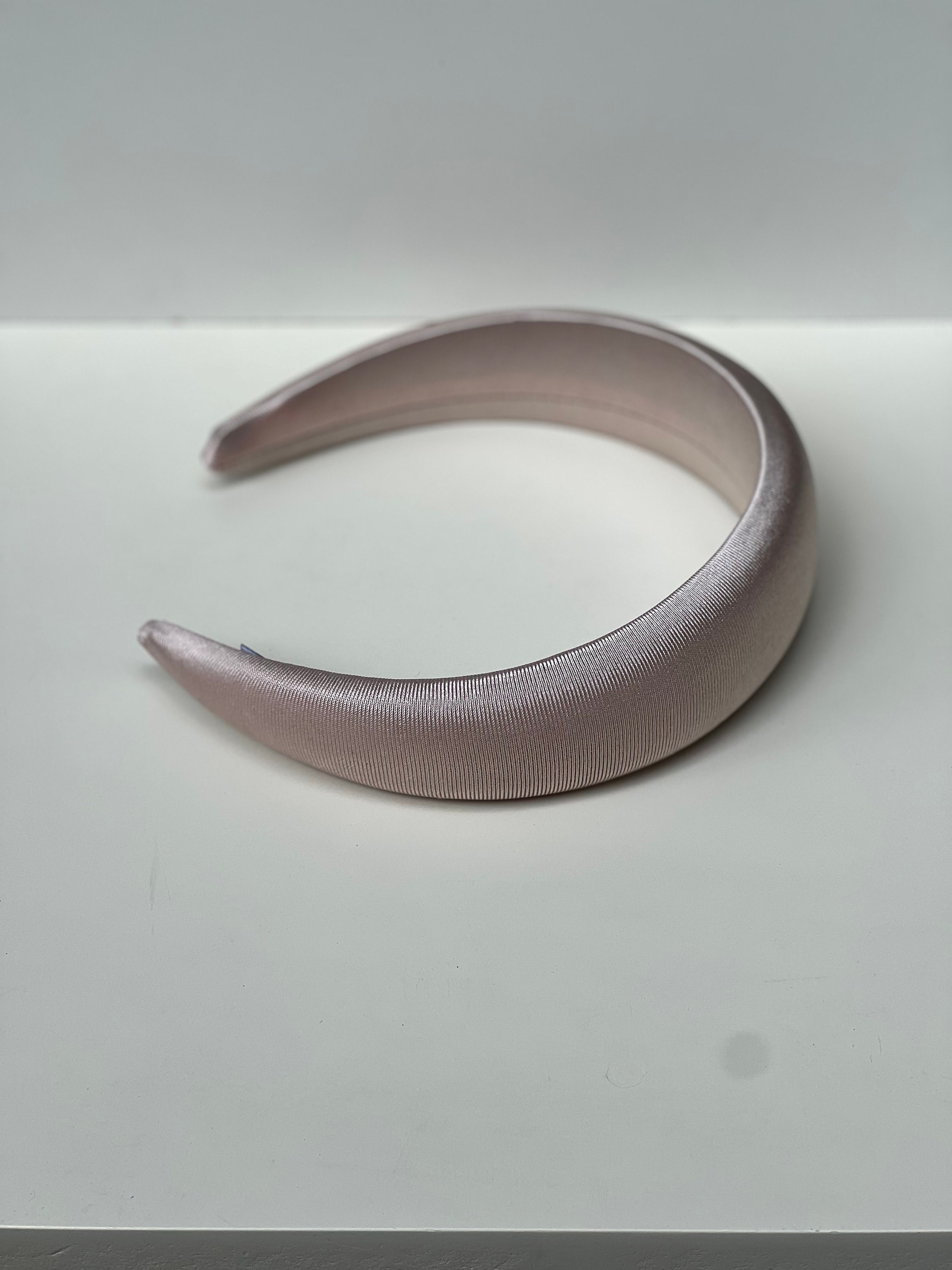 Beige Satin Padded Headband-stylish Retro Accessory for  display picture 1